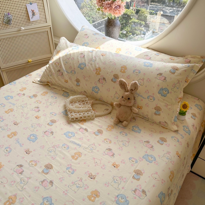 91家纺网 家纺一手货源 找家纺 百寐 2025新款13372全棉纯棉印花双人枕套+同款床单 泡芙狗