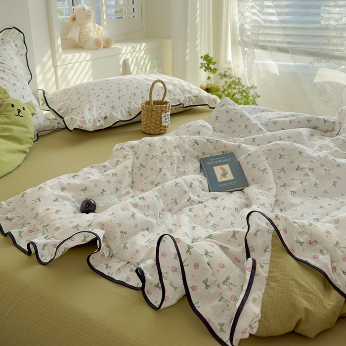 91家纺网 家纺一手货源 找家纺 慕尚 2025新款云感棉花边夏凉被空调被 草莓园