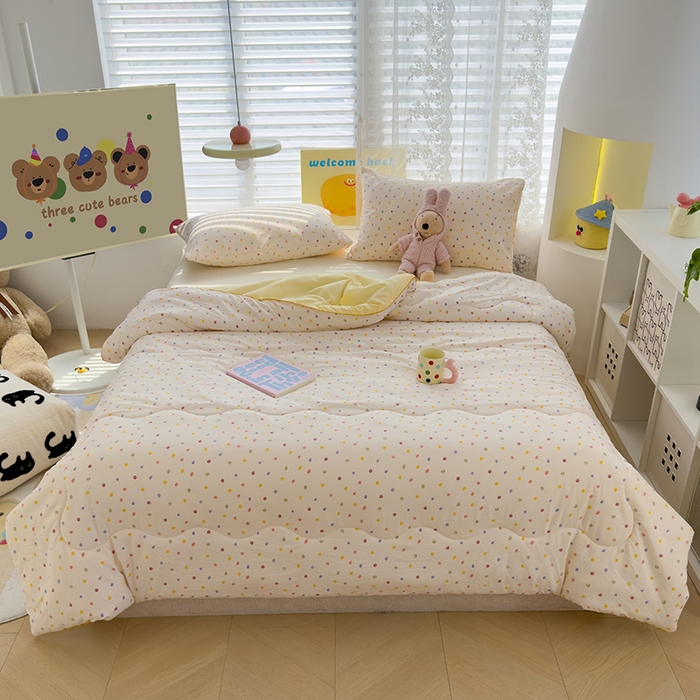 91家纺网 家纺一手货源 找家纺 美派工厂店2025新款水洗邹邹纱夏被 小波点