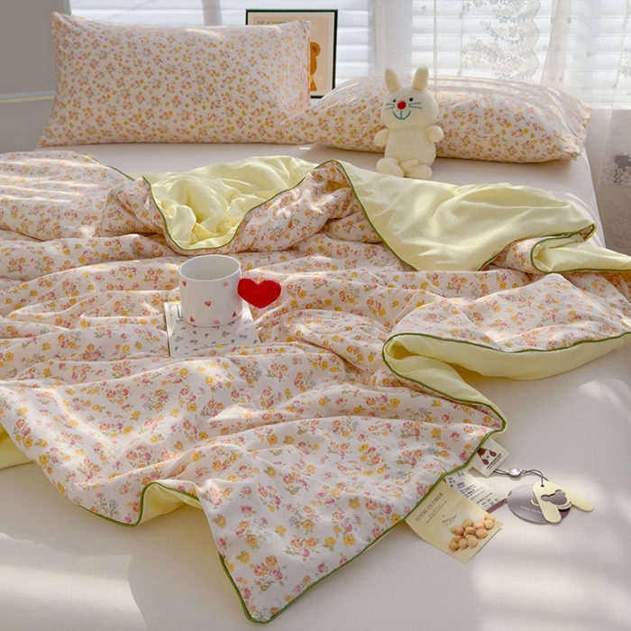 91家纺网 家纺一手货源 找家纺 美派工厂店2025新款水洗邹邹纱夏被 久期诗朵-黄