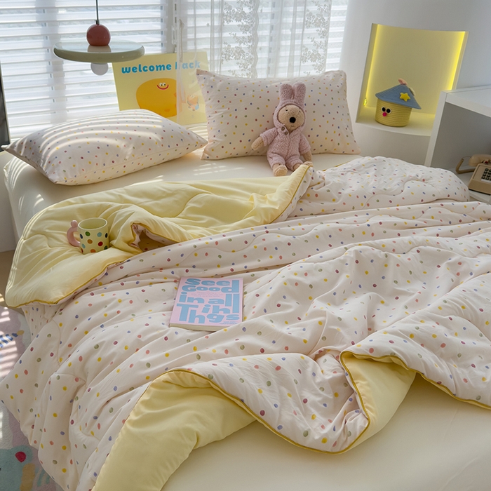 91家纺网 家纺一手货源 找家纺 美派工厂店2025新款水洗邹邹纱夏被 小波点