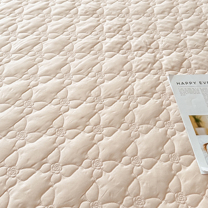 91家纺网 家纺一手货源 找家纺 金喜 2025新款高端100支全棉蚕丝床盖豆邦纤维蚕丝床盖三件套-蝶恋花系列 蝶恋花-杏粉