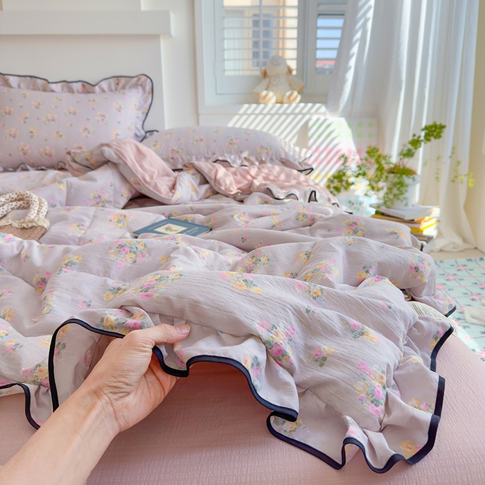 91家纺网 家纺一手货源 找家纺 慕尚 2025新款云感棉花边夏凉被空调被 柔情紫