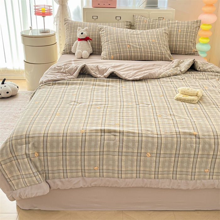 91家纺网 家纺一手货源 找家纺 美梦里 2025新款A类水洗棉棉花夏被 夏凉被空调被 英伦小熊