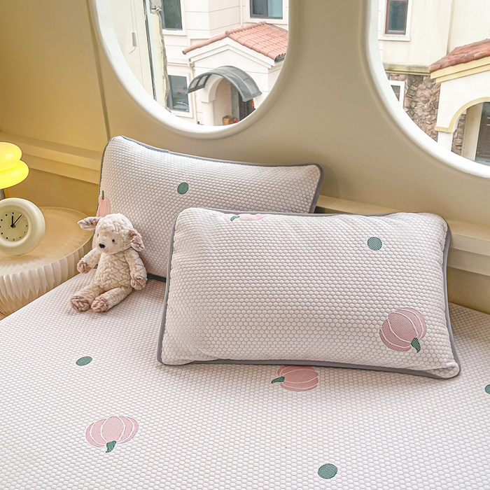 91家纺网 家纺一手货源 找家纺 芙绣 2025新款凉感丝提花学生凉席三件套 万事不南