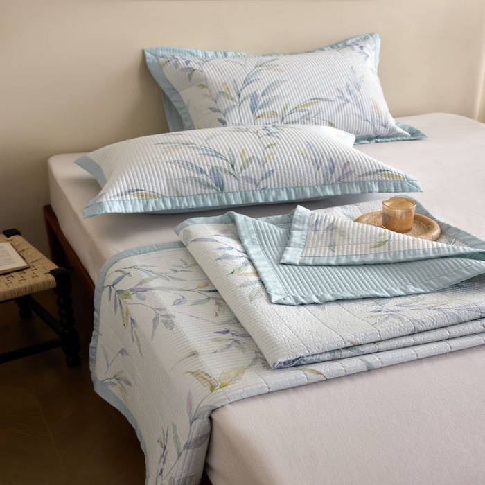 91家纺网 家纺一手货源 找家纺 黛舒家居2025新款天丝水洗印花夏被床盖三件套 春晓与梦