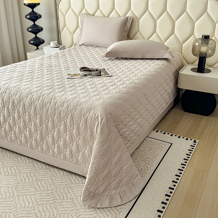 91家纺网 家纺一手货源 找家纺 金喜 2025新款高端100支全棉蚕丝床盖豆邦纤维蚕丝床盖三件套-蝶恋花系列 蝶恋花-雾粉