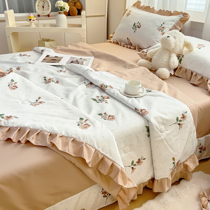 91家纺网 家纺一手货源 找家纺 找底底家纺 2025新款60S水洗天丝夏被夏凉被空调被床裙四件套 甜甜花香