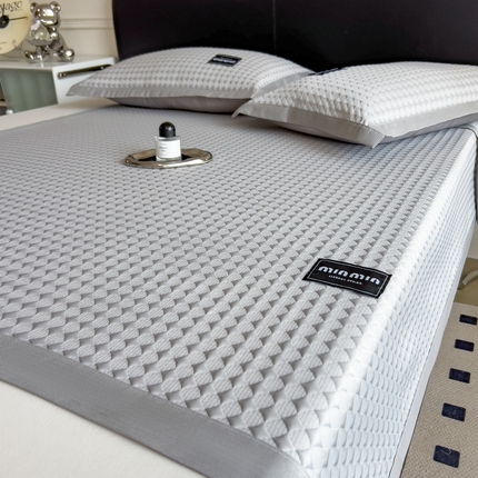 91家纺网 家纺一手货源 找家纺 （总）丝羽坊 2025新款立体冰豆豆纯色软凉席-平铺款