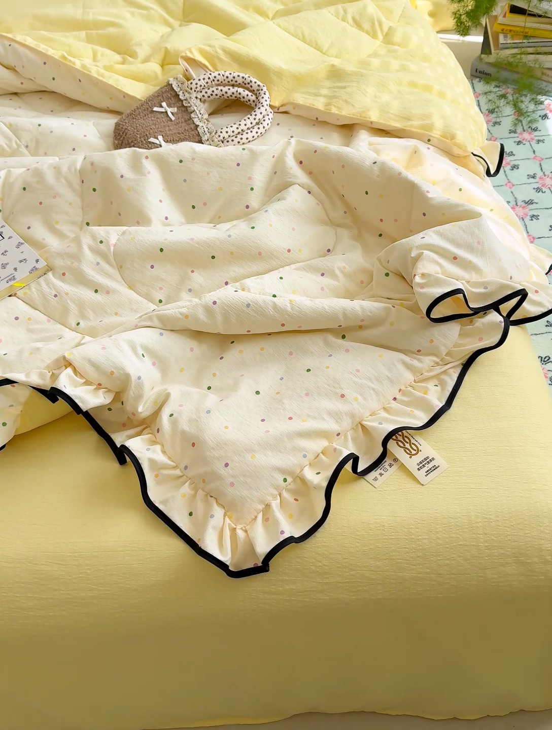 91家纺网 家纺一手货源 找家纺 慕尚 2025新款云感棉花边夏凉被空调被 彩色小圆点