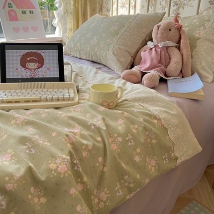 91家纺网 家纺一手货源 找家纺 盼季家纺 新款夏季夏天蕾丝花边大豆纤维被夏凉被床单四件套空调被 蕾丝花边夏被-碎花兔绿