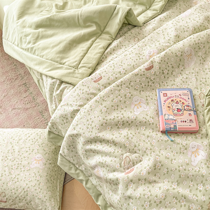 91家纺网 家纺一手货源 找家纺 美梦里 2025新款A类水洗棉棉花夏被 夏凉被空调被 花丛小兔