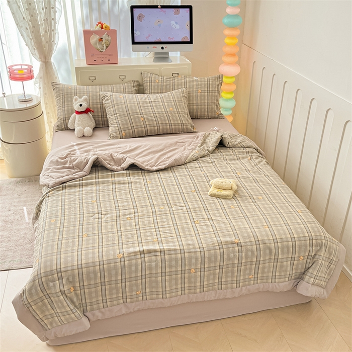 91家纺网 家纺一手货源 找家纺 美梦里 2025新款A类水洗棉棉花夏被 夏凉被空调被 英伦小熊