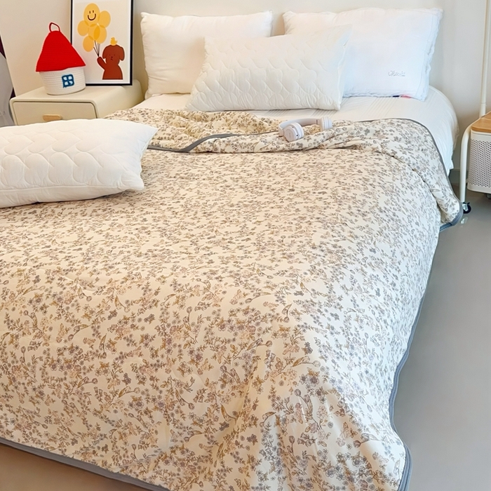 91家纺网 家纺一手货源 找家纺 兜米  2025夏季A类针织棉夏凉被小清新卡通双面针织棉空调被子被芯 花曦