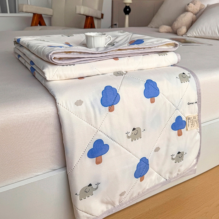 91家纺网 家纺一手货源 找家纺 薇玛仕 2025新款印花款小清新超声波大豆夏凉被空调被 森林小象