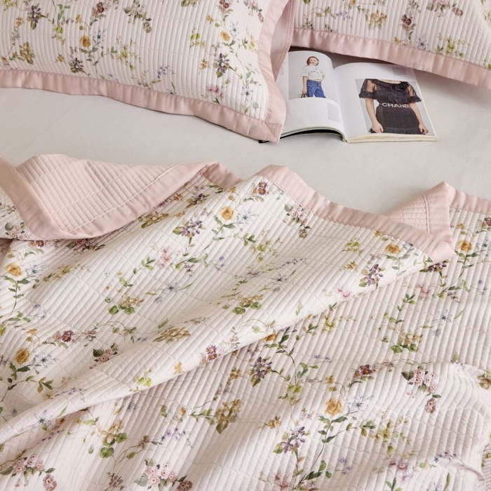 91家纺网 家纺一手货源 找家纺 黛舒家居2025新款天丝水洗印花夏被床盖三件套 小雨录