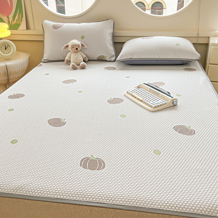 91家纺网 家纺一手货源 找家纺 芙绣 2025新款凉感丝提花学生凉席三件套 金瓜纳福