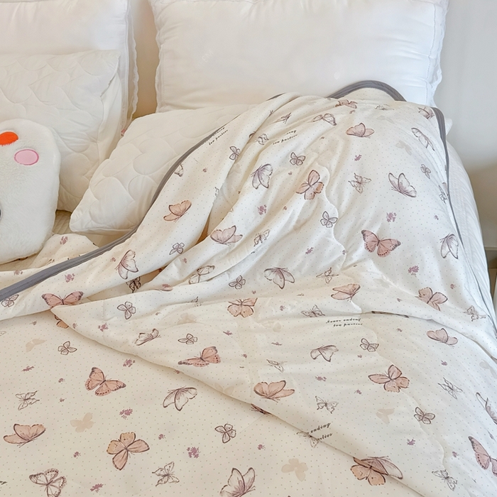 91家纺网 家纺一手货源 找家纺 兜米  2025夏季A类针织棉夏凉被小清新卡通双面针织棉空调被子被芯 小蝴蝶