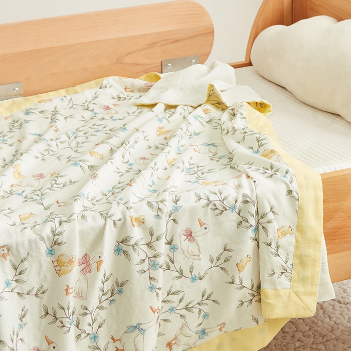 91家纺网 家纺一手货源 找家纺 嗨生活 2025年新品天竹系列A类竹纤维四层纱儿童盖毯 幼儿园夏被夏凉被空调被 郊游鸭