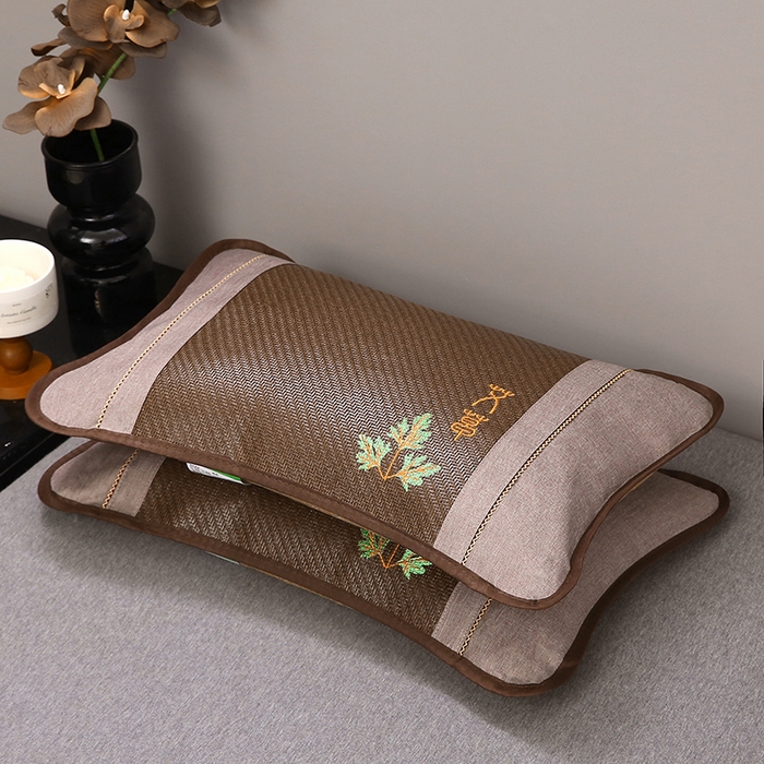 91家纺网 家纺一手货源 找家纺 纽乐家纺 2025新款夏凉凉感艾草花茶香冰藤枕芯茉莉花助睡眠枕头枕芯 艾草茶香冰藤枕-深棕 35x55cm/只