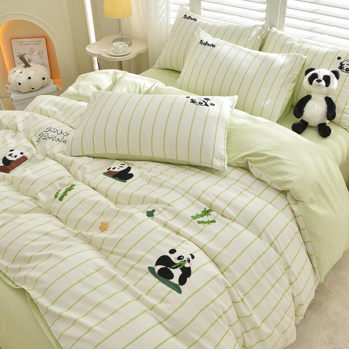 91家纺网 家纺一手货源 找家纺 乐窝家纺仓储 2025新款全棉纯棉毛巾绣四件套 熊猫乐园