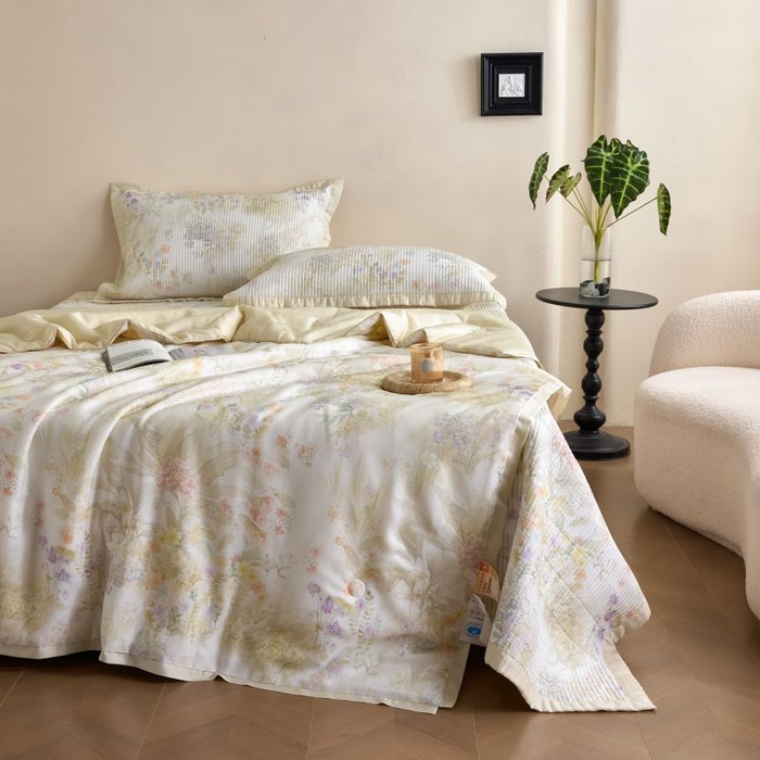 91家纺网 家纺一手货源 找家纺 黛舒家居2025新款天丝水洗印花夏被床盖三件套 花漾情