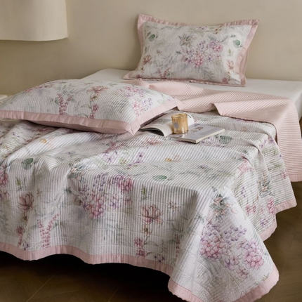 91家纺网 家纺一手货源 找家纺 黛舒家居2025新款天丝水洗印花夏被床盖三件套 繁花之恋
