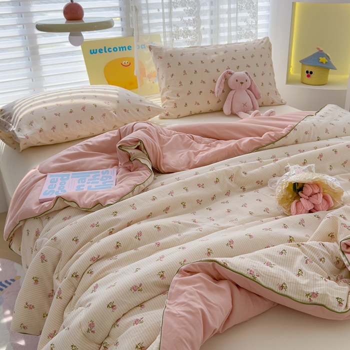 91家纺网 家纺一手货源 找家纺 美派工厂店2025新款水洗邹邹纱夏被 繁花