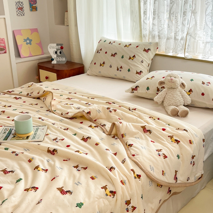 91家纺网 家纺一手货源 找家纺 葡萄家 2025新款A类母婴级大豆纤维牛奶丝针织棉夏凉被空调被-系列二 腊肠甜心