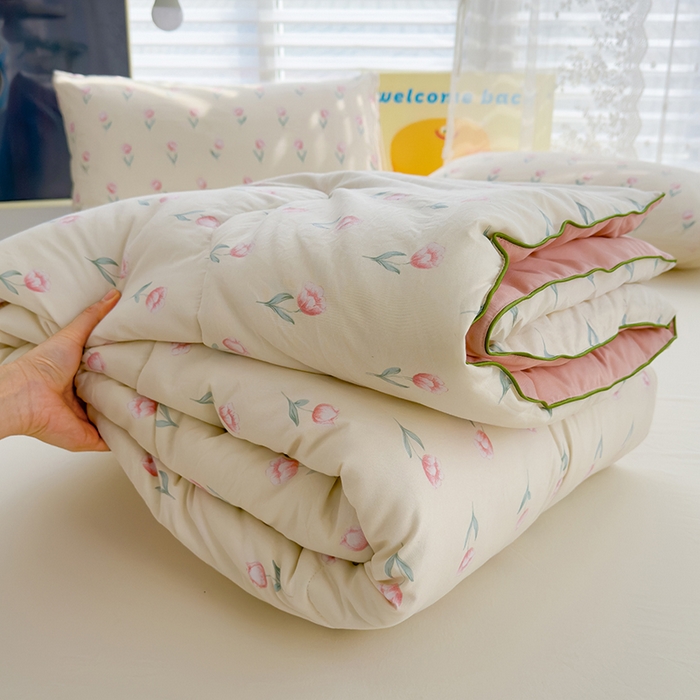 91家纺网 家纺一手货源 找家纺 美派工厂店2025新款水洗邹邹纱夏被 落暮花店