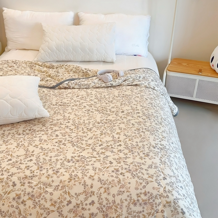 91家纺网 家纺一手货源 找家纺 兜米  2025夏季A类针织棉夏凉被小清新卡通双面针织棉空调被子被芯 花曦