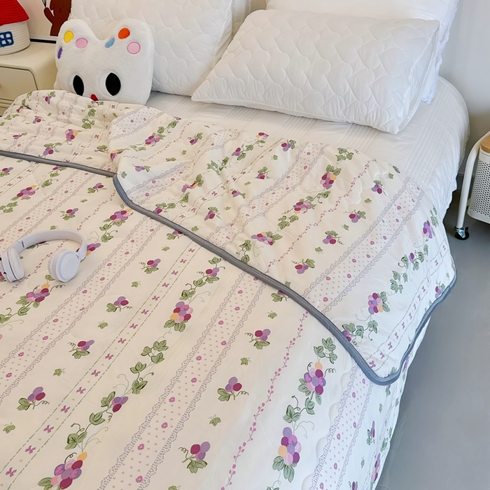 91家纺网 家纺一手货源 找家纺 兜米  2025夏季A类针织棉夏凉被小清新卡通双面针织棉空调被子被芯 小葡萄