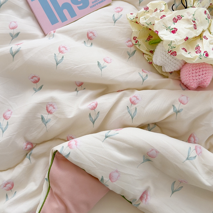 91家纺网 家纺一手货源 找家纺 美派工厂店2025新款水洗邹邹纱夏被 落暮花店