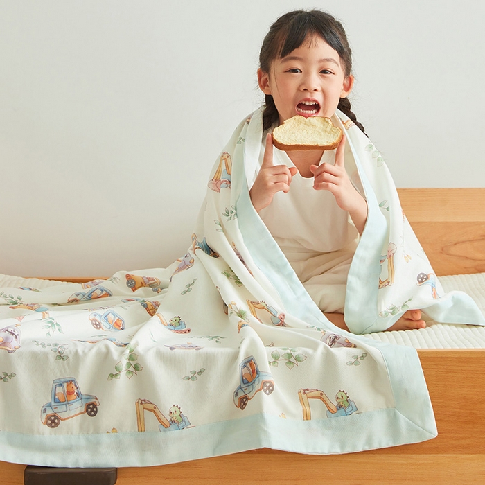 91家纺网 家纺一手货源 找家纺 嗨生活 2025年新品天竹系列A类竹纤维四层纱儿童盖毯 幼儿园夏被夏凉被空调被 动物车队