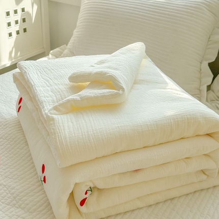91家纺网 家纺一手货源 找家纺 盼季家纺 2025新款母婴级双层皱皱纱水洗棉夏被夏凉被空调被 ins-樱桃