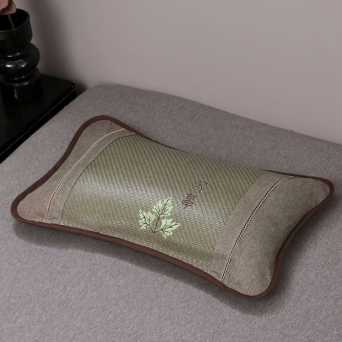 91家纺网 家纺一手货源 找家纺 纽乐家纺 2025新款夏凉凉感艾草花茶香冰藤枕芯茉莉花助睡眠枕头枕芯 艾草茶香冰藤枕-墨绿 35x55cm/只