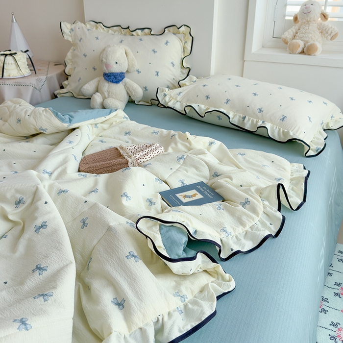 91家纺网 家纺一手货源 找家纺 慕尚 2025新款云感棉花边夏凉被空调被 蓝蝴蝶结