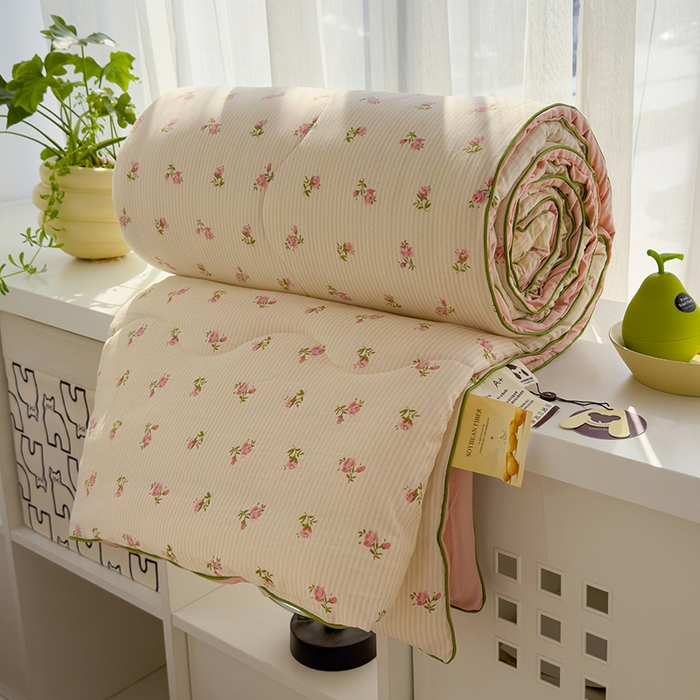 91家纺网 家纺一手货源 找家纺 美派工厂店2025新款水洗邹邹纱夏被 繁花