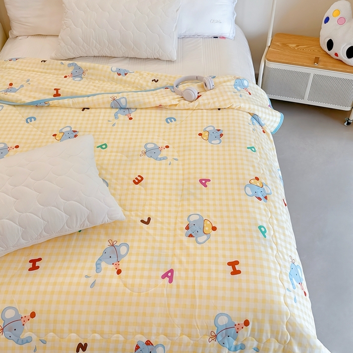 91家纺网 家纺一手货源 找家纺 兜米  2025夏季A类针织棉夏凉被小清新卡通双面针织棉空调被子被芯 字母小象