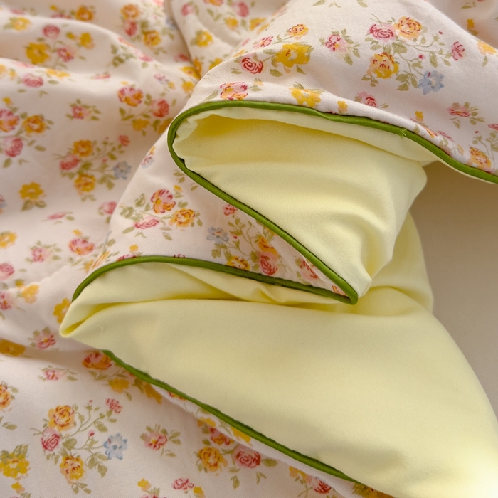 91家纺网 家纺一手货源 找家纺 美派工厂店2025新款水洗邹邹纱夏被 久期诗朵-黄