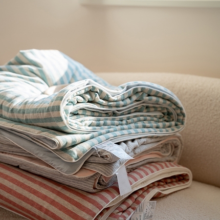 91家纺网 家纺一手货源 找家纺 华超针织 2025新款全棉针织拼锦氨凉感夏被 组合图