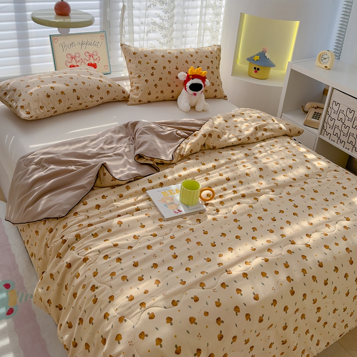 91家纺网 家纺一手货源 找家纺 美派工厂店2025新款水洗邹邹纱夏被 小蘑菇