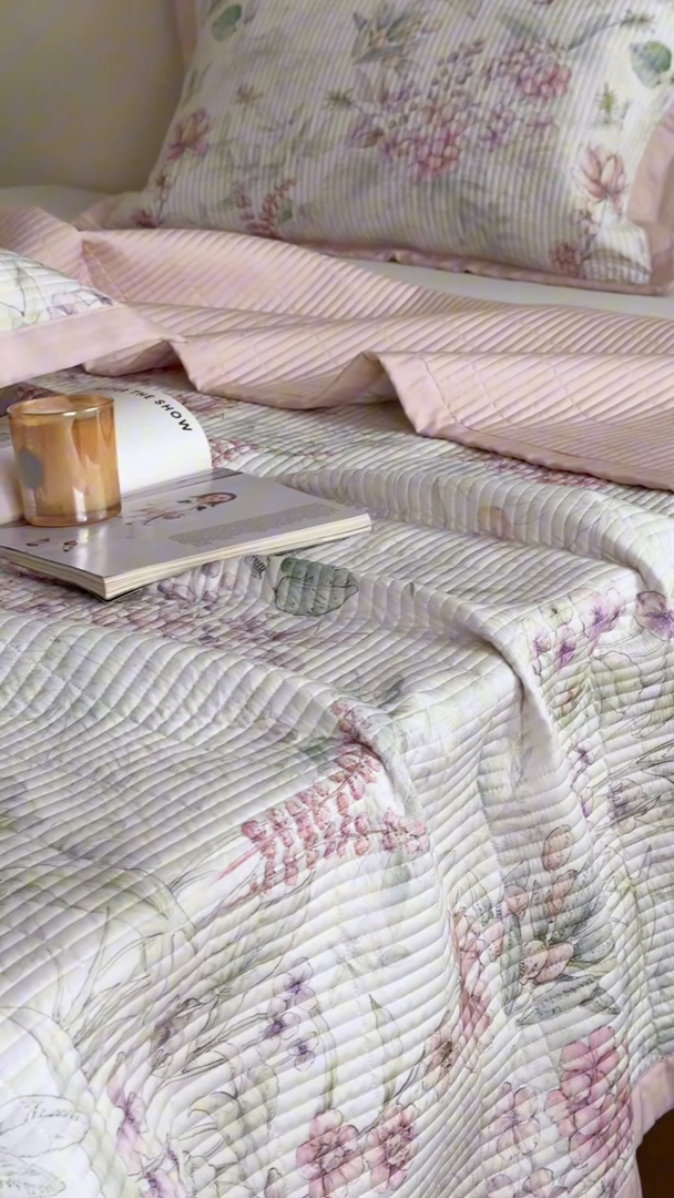 91家纺网 家纺一手货源 找家纺 黛舒家居2025新款天丝水洗印花夏被床盖三件套 繁花之恋