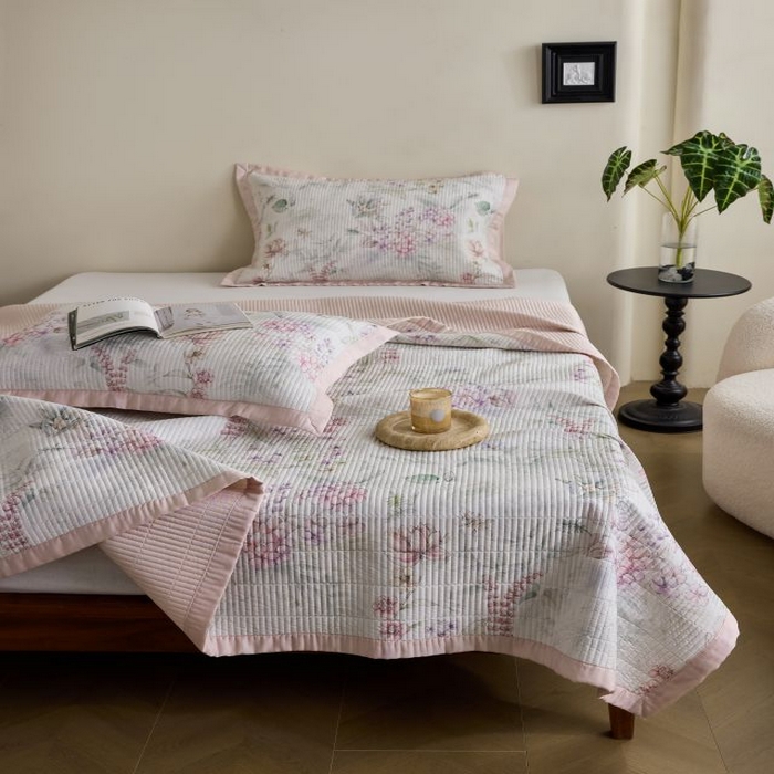 91家纺网 家纺一手货源 找家纺 黛舒家居2025新款天丝水洗印花夏被床盖三件套 繁花之恋