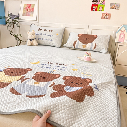 91家纺网 家纺一手货源 找家纺 川悦生活 2025新款大版冰豆豆凉豆豆凉席 熊仔晚安