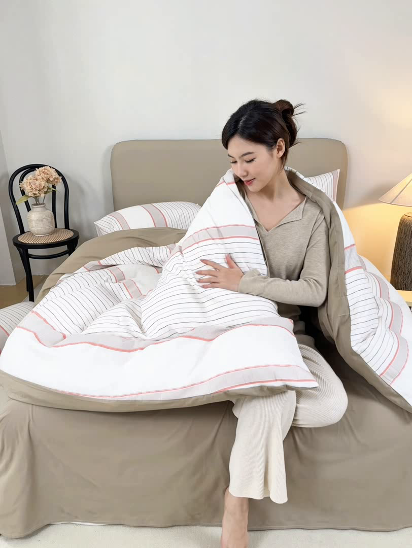 91家纺网 家纺一手货源 找家纺 九沐良品 2025新款全棉水洗棉提花四件套 简凝-卡其