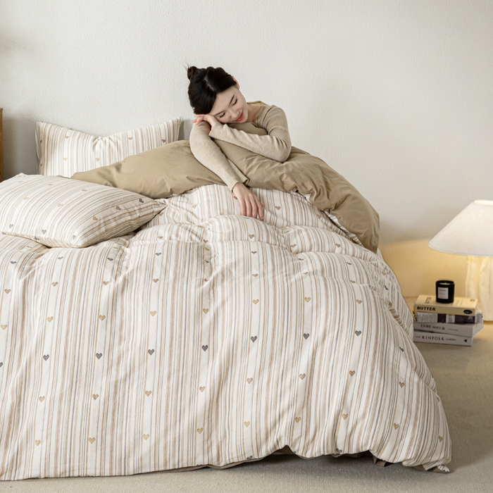 91家纺网 家纺一手货源 找家纺 2025新款全棉水洗棉双层纱印花四件套 拿铁-米