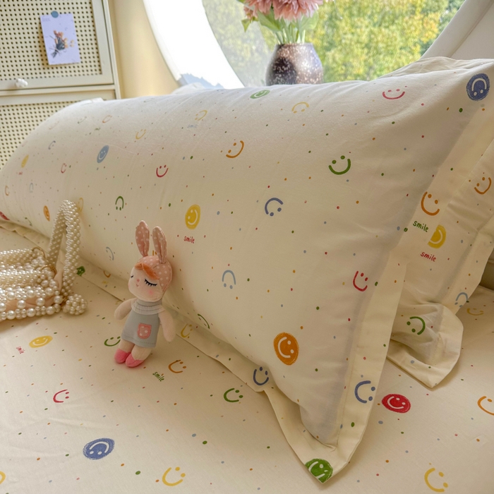 91家纺网 家纺一手货源 找家纺 百寐 2025新款13372全棉纯棉印花双人枕套+同款床单 多彩笑脸