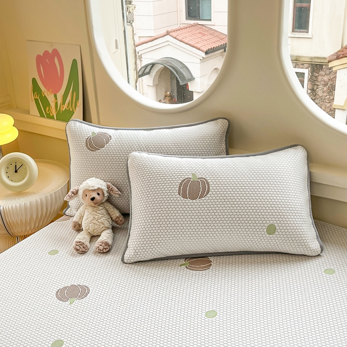 91家纺网 家纺一手货源 找家纺 芙绣 2025新款凉感丝提花学生凉席三件套 金瓜纳福