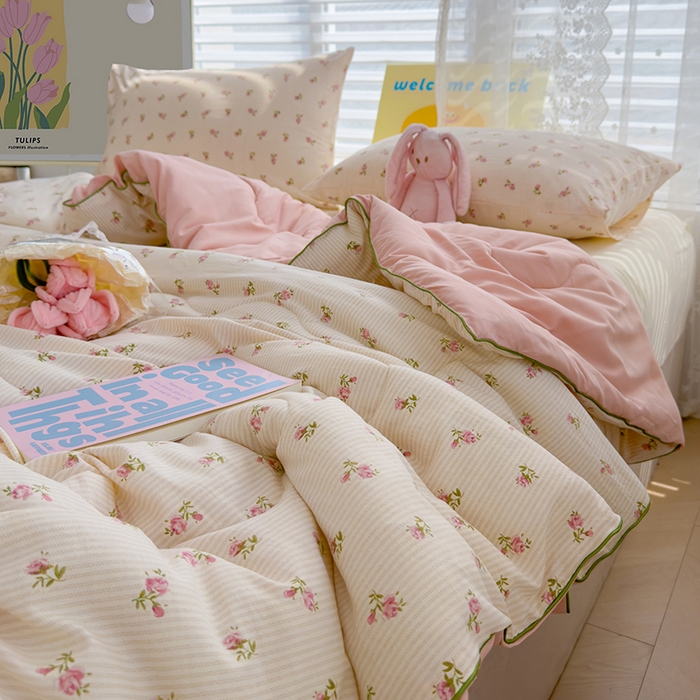 91家纺网 家纺一手货源 找家纺 美派工厂店2025新款水洗邹邹纱夏被 繁花